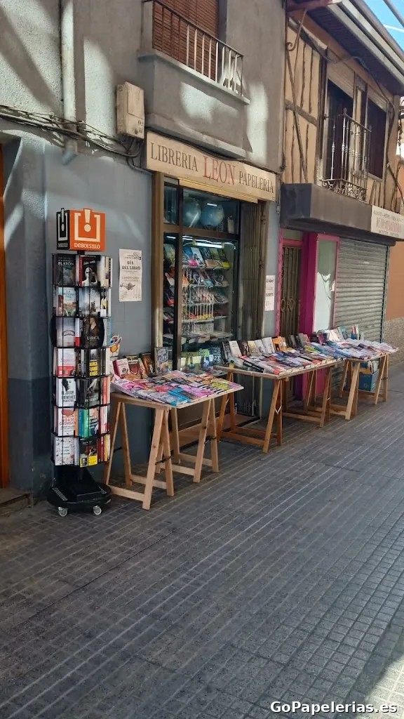 Librería y Papelería "León"